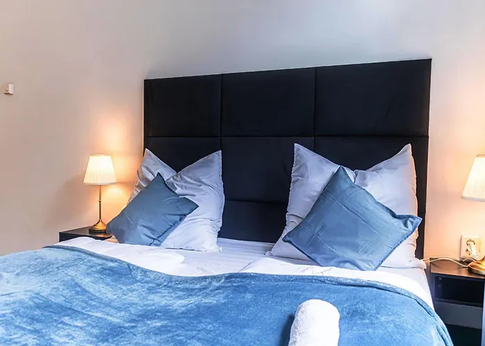 Pleasant 2br Near U6 Station Am Schoepfwerk דירה